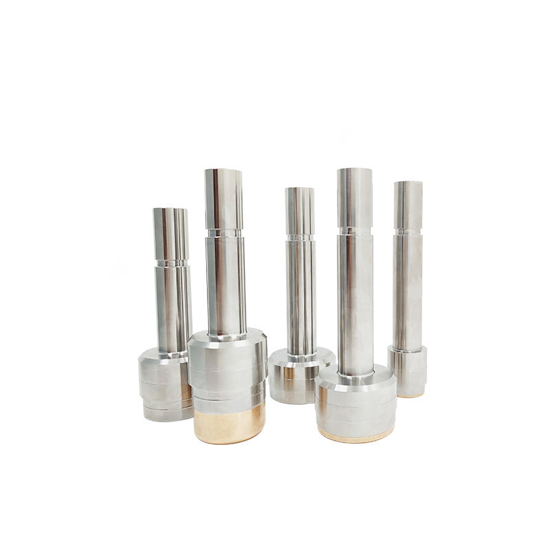 模具冲头加工 还是要找大厂家_(图1)